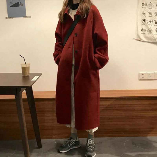Décrypter le Style Parisien Chic avec le Manteau Noir en Laine Hepburn : Guide Mode Automne Hiver 2026 - parlezmode.com