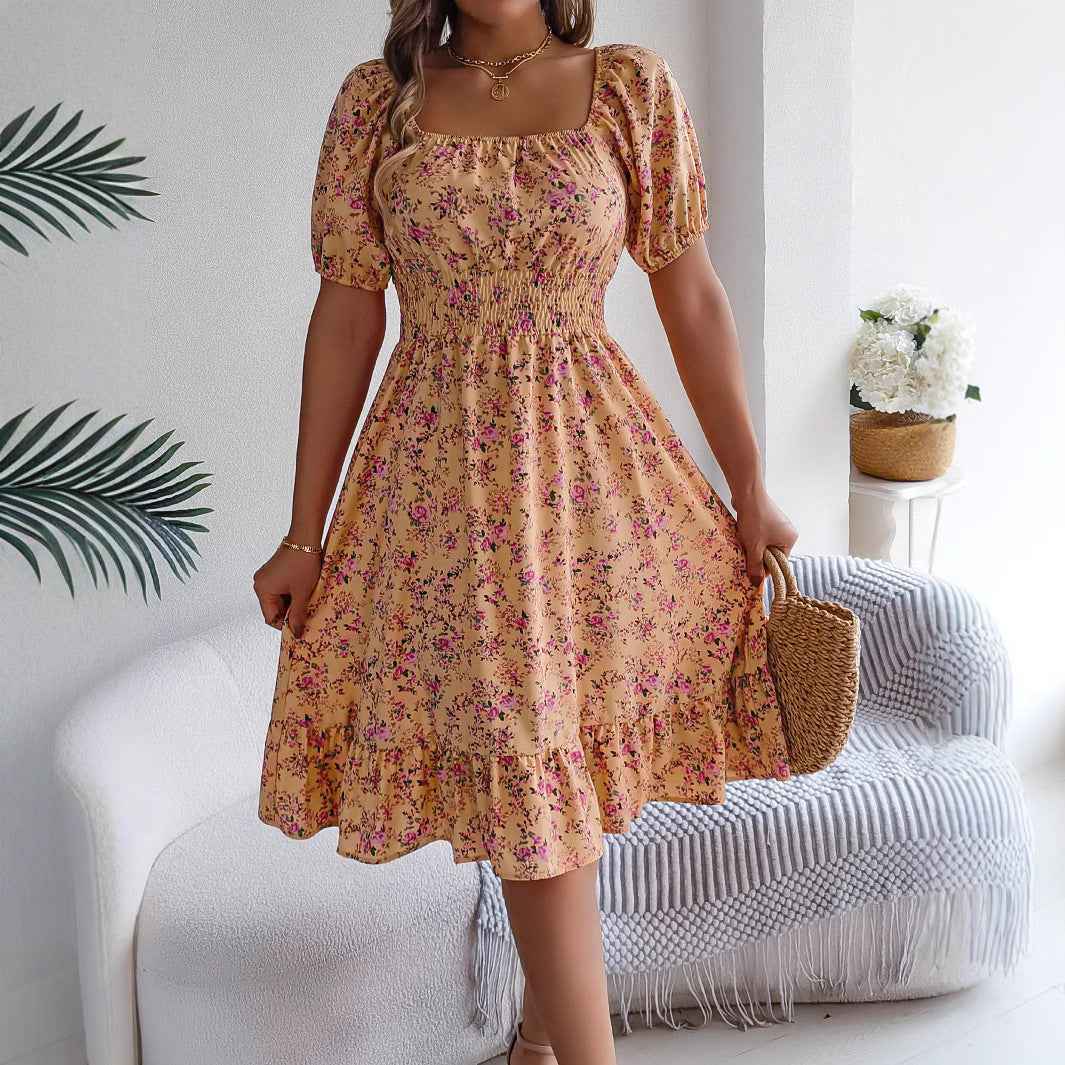 5 Façons de Porter la Robe Florale Col Carré Ismara avec Bijoux Minimalistes Femme et Sac à Main Chic pour un Look Parisien - parlezmode.com