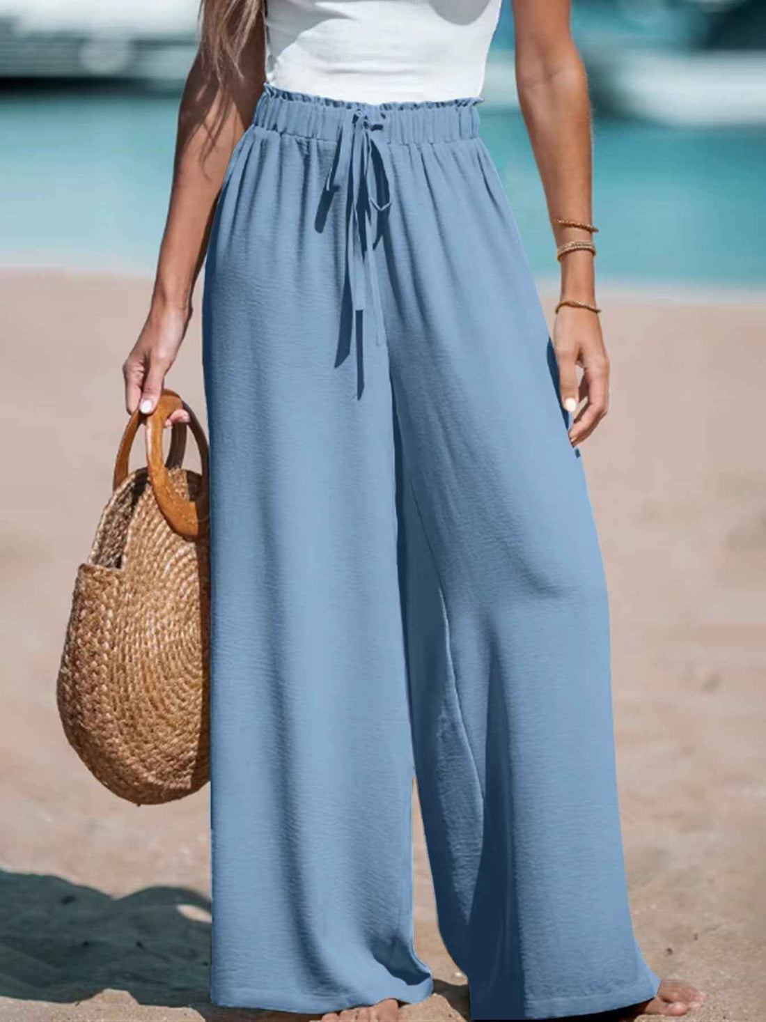 Rafraîchissez votre Dressing Automne Hiver 2026 avec le Pantalon Large Noiréa®: Guide du Style Parisien Chic et Élégant - parlezmode.com