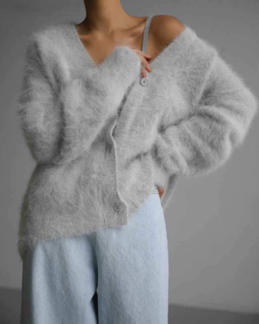 5 Façons d'Adopter le Look Parisien Chic cet Hiver avec Vivienne® et Bijoux Minimalistes Femme - parlezmode.com