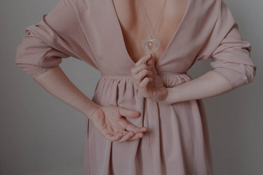 Secrets d'un style parisien chic avec des vêtements tendance femme - parlezmode.com