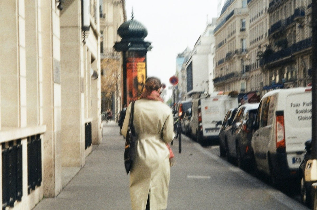 Adopter le style parisien chic avec une robe élégante style français pour toutes les occasions - parlezmode.com