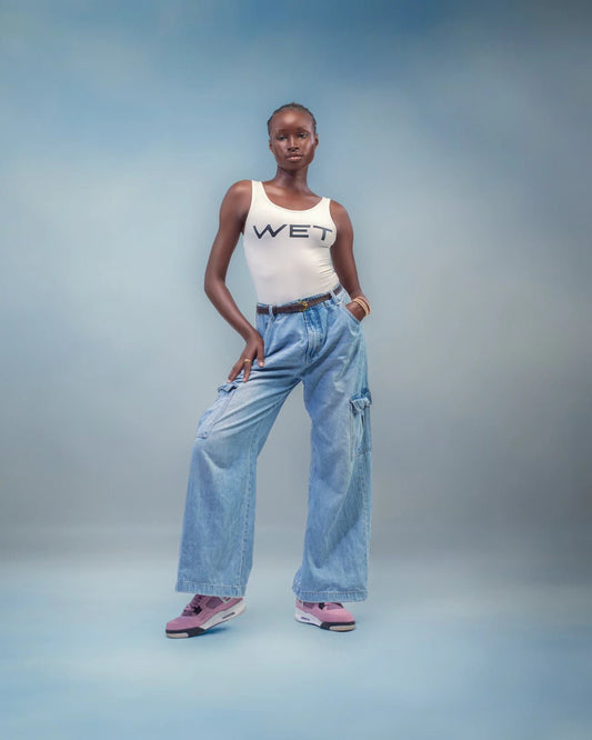 Pantalons en denim taille haute pour un style moderne - parlezmode.com