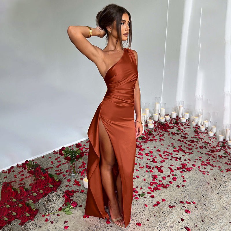 Robe Satinée La Nuit – Coupe Asymétriqu - parlezmode.com