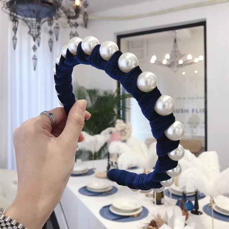 Queen's Pearl-Wrapped Gold Velvet Broad-Brimmed Headband Headband