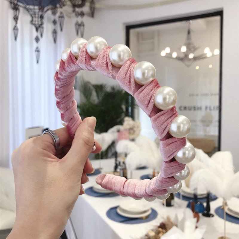 Queen's Pearl-Wrapped Gold Velvet Broad-Brimmed Headband Headband