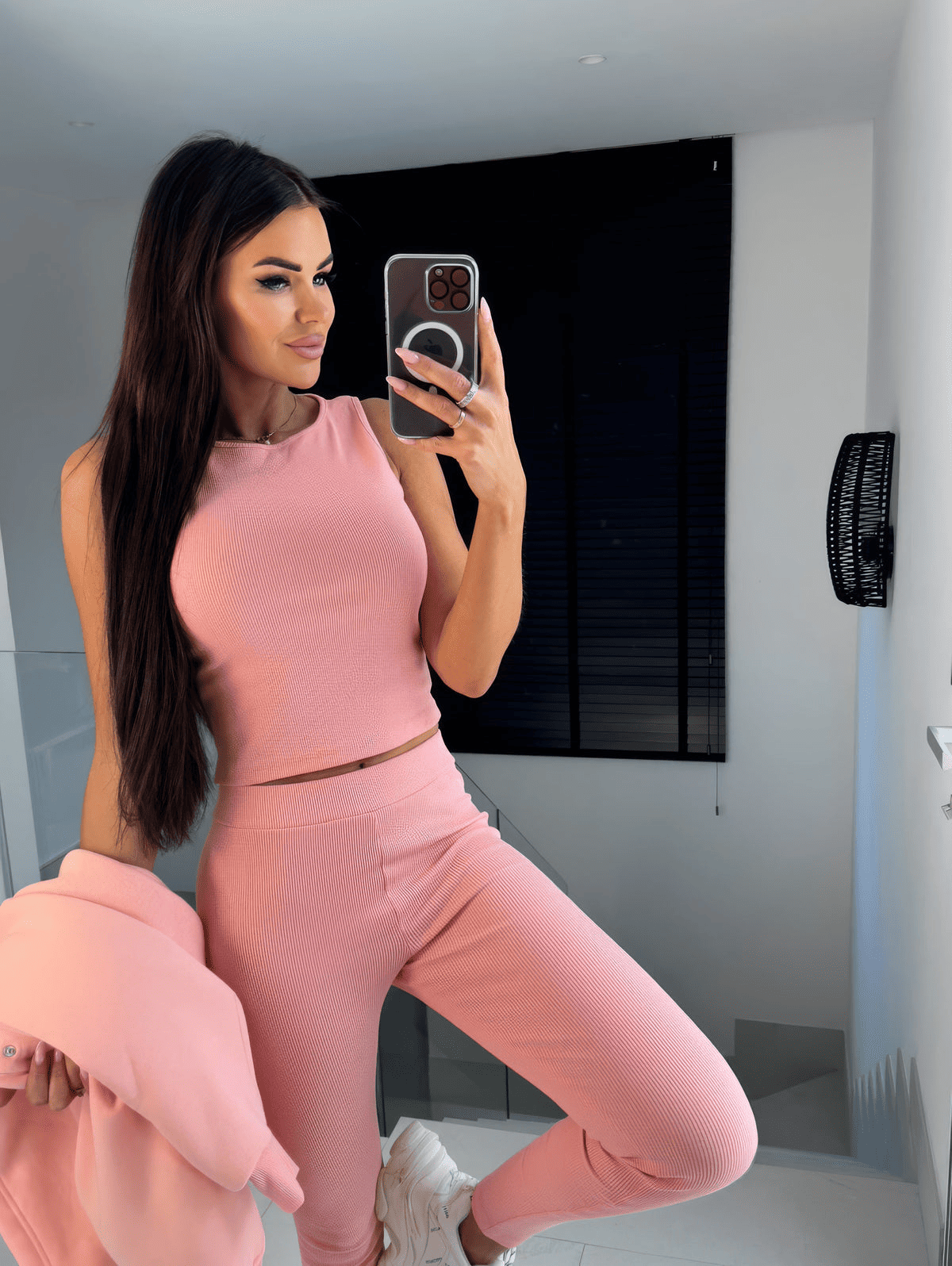 Ensemble Vera® | Sweat à Capuche, Gilet et Pantalon - parlezmode.com