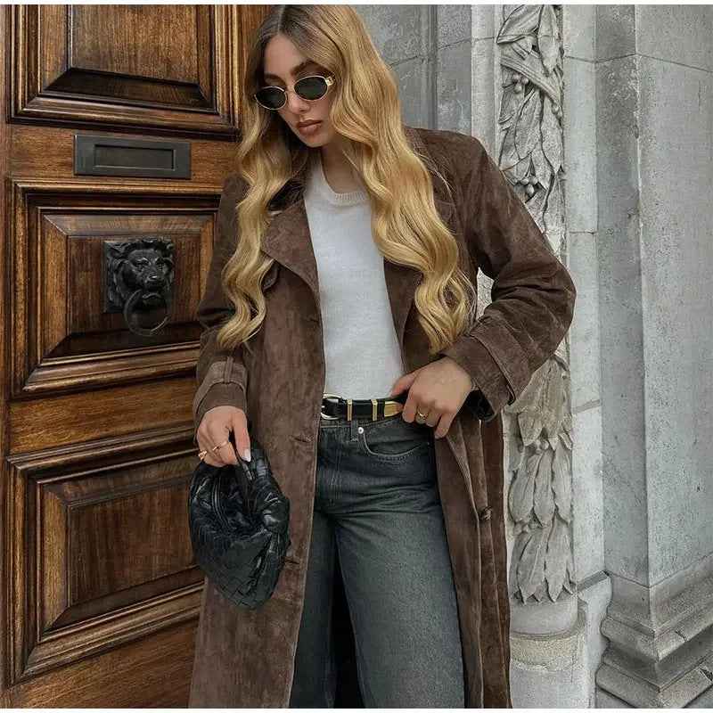 Céleste® | Manteau Vintage Ceinturé en Suédine - parlezmode.com