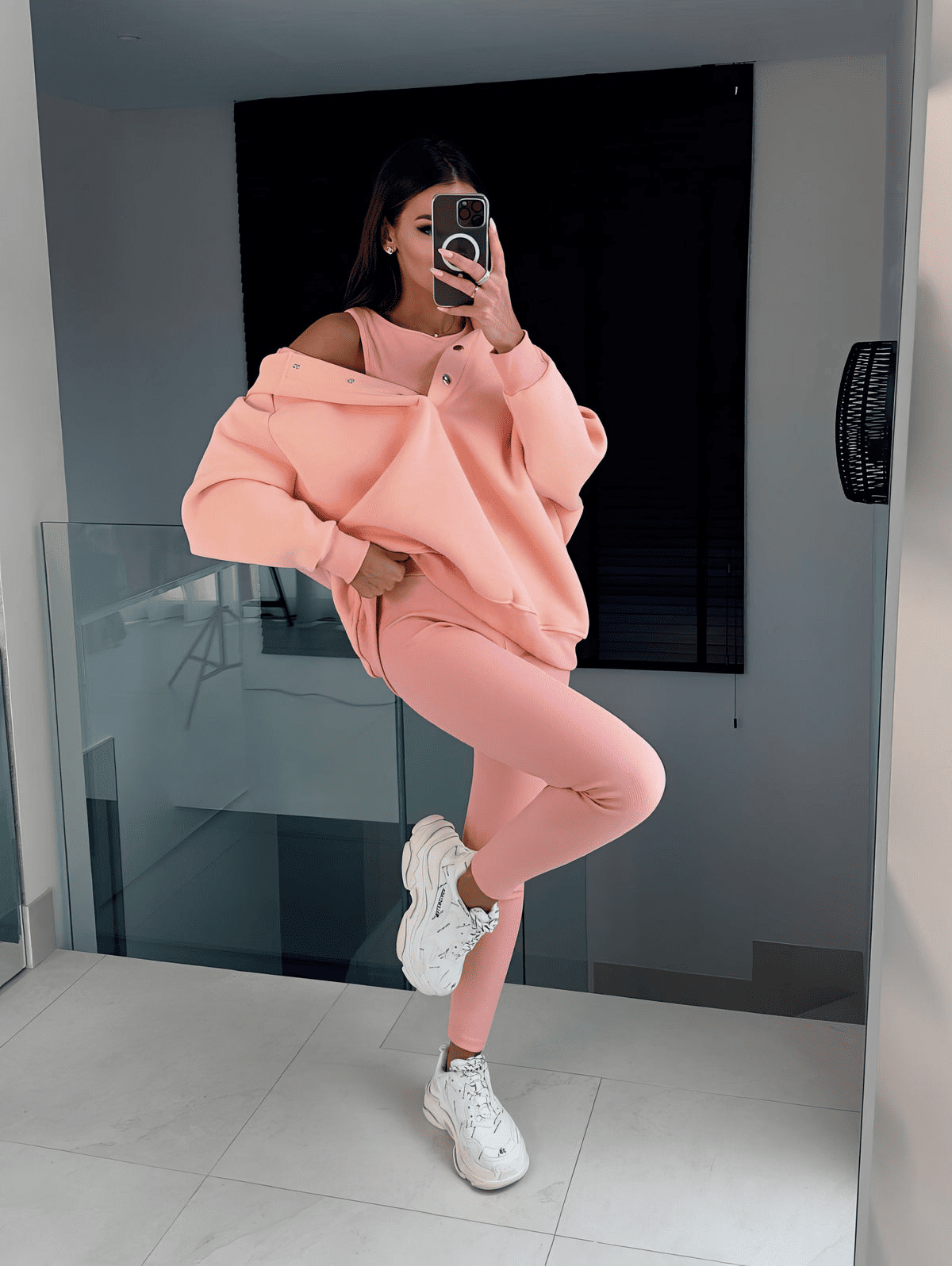 Ensemble Vera® | Sweat à Capuche, Gilet et Pantalon - parlezmode.com