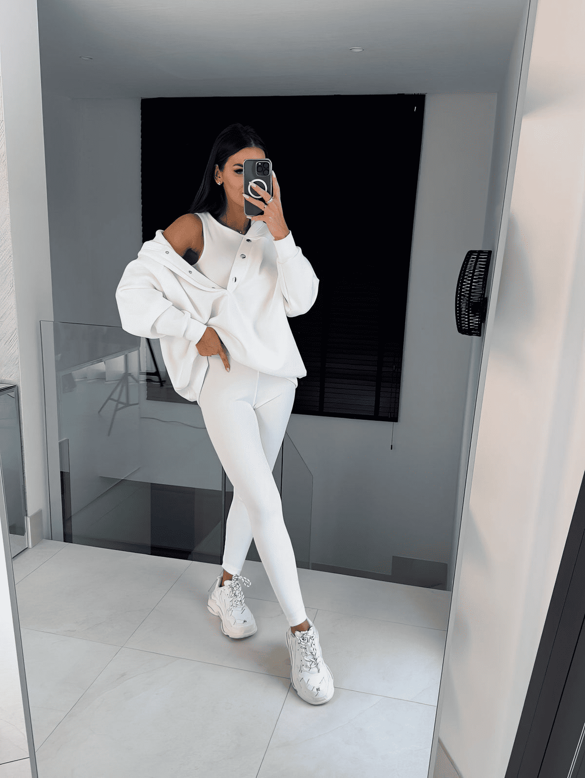 Ensemble Vera® | Sweat à Capuche, Gilet et Pantalon - parlezmode.com