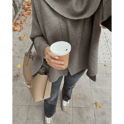 Sienna® | Manteau Tricoté Femme avec Écharpe Asymétrique - parlezmode.com