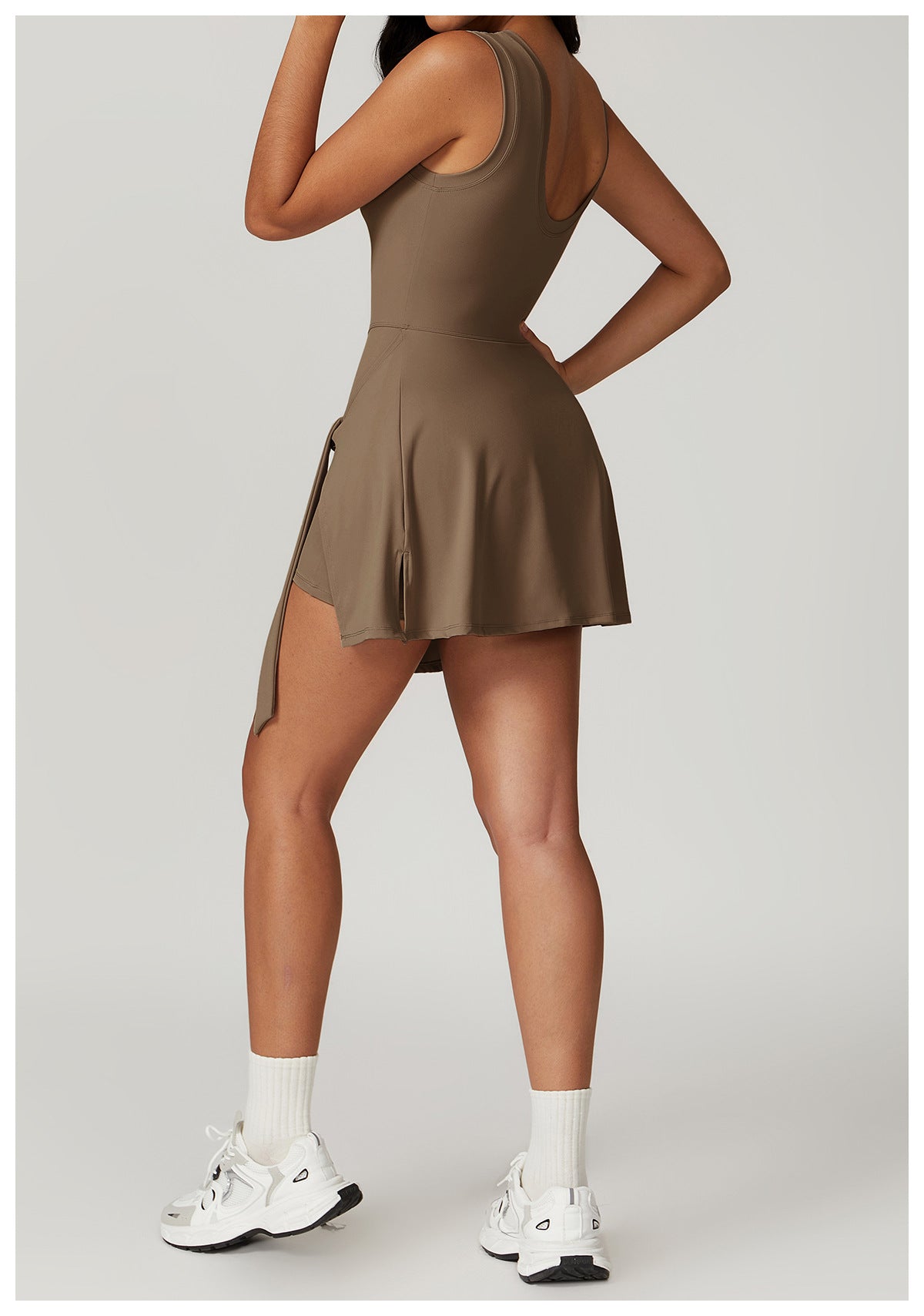 Robe Courte Sport Chic - parlezmode.com